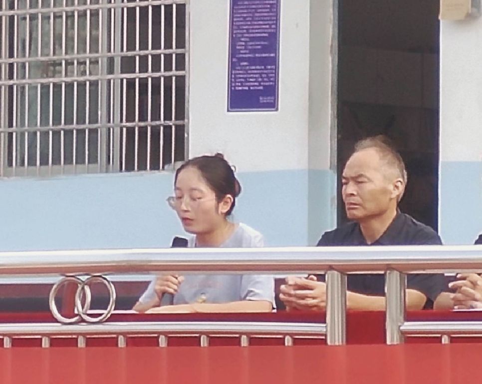 简篇-“全力护航开学季,共同踏上新征程” —大垅中学 2023年秋季入学教育暨教师节表彰大会